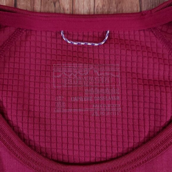 Patagonia Womens Size XS Capilene Midweight Crew Baselayer Polartec Pink Red - Picture 13 of 16